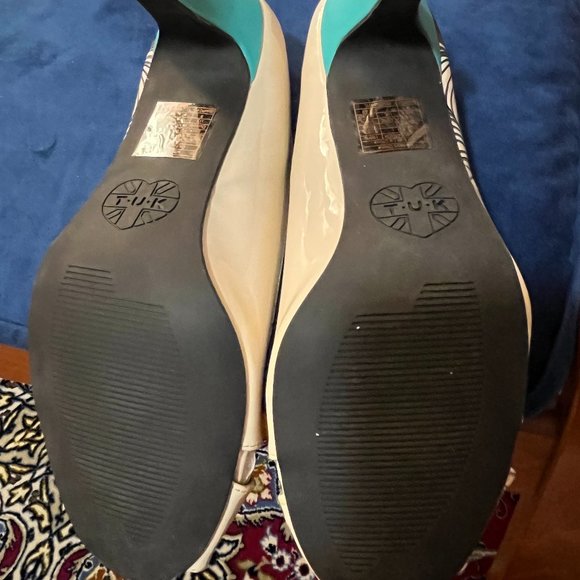 NEW Modcloth TUK Peacock Peep Heels, sz 9 - Picture 5 of 5
